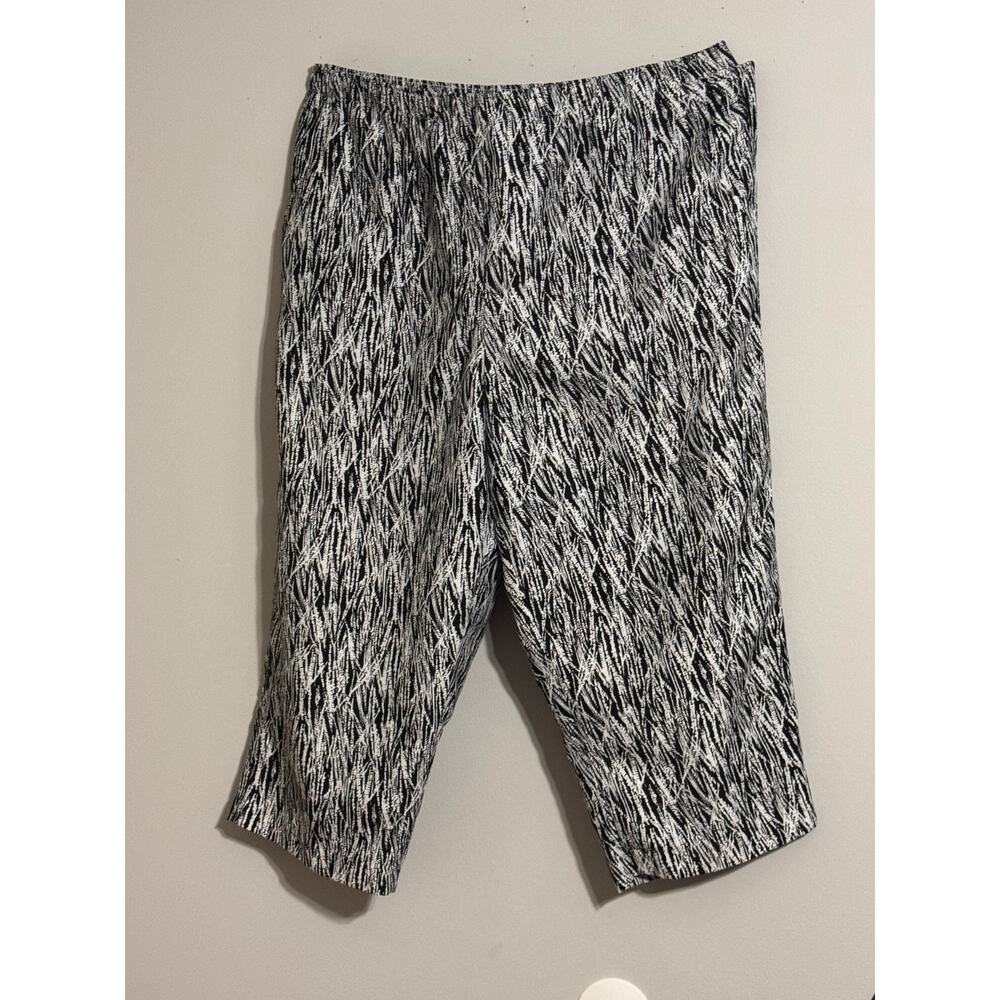 Kim Rogers Capri Pants Size 16 – Classic Fit, Comfortable Style